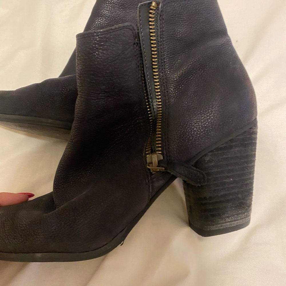 Black booties - Picture 3 of 3